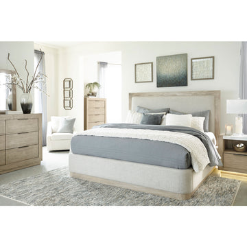 Hennington Upholstered Bedroom Set