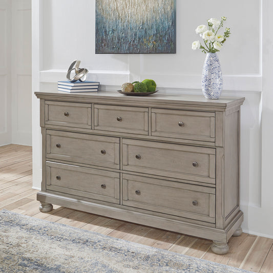 Lettner Dresser
