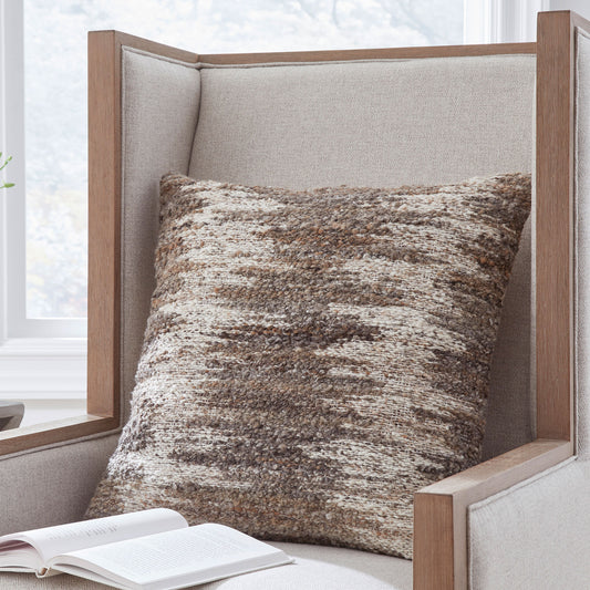 Nealton Pillow