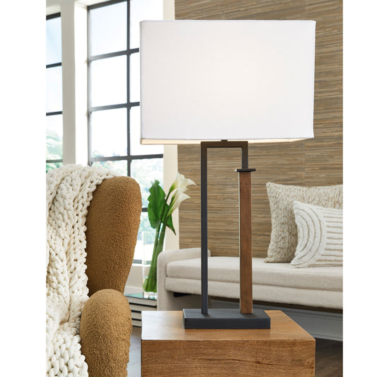 Voslen Metal Table Lamp Set
